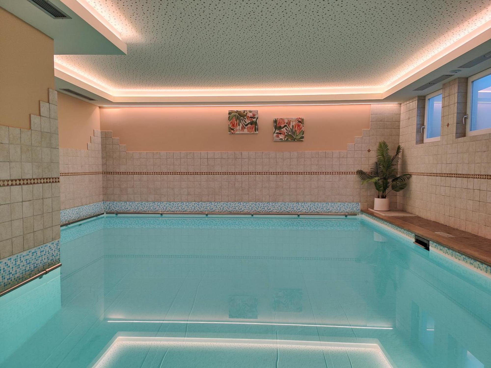Hotel Alpenblick Sarentino ภายนอก รูปภาพ