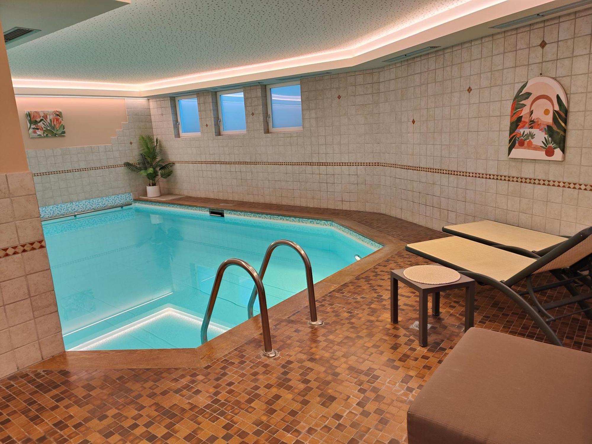 Hotel Alpenblick Sarentino ภายนอก รูปภาพ
