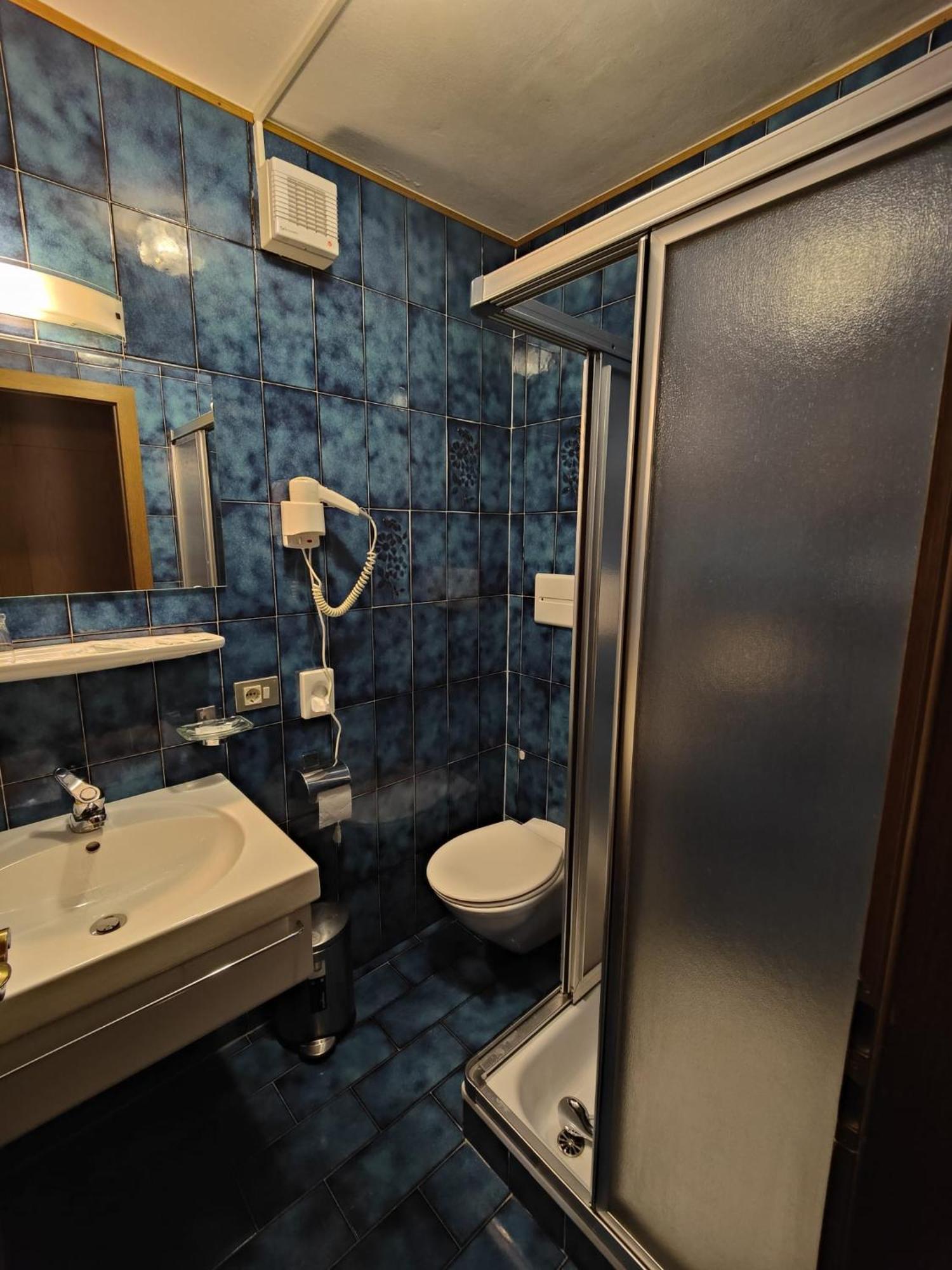 Hotel Alpenblick Sarentino ภายนอก รูปภาพ