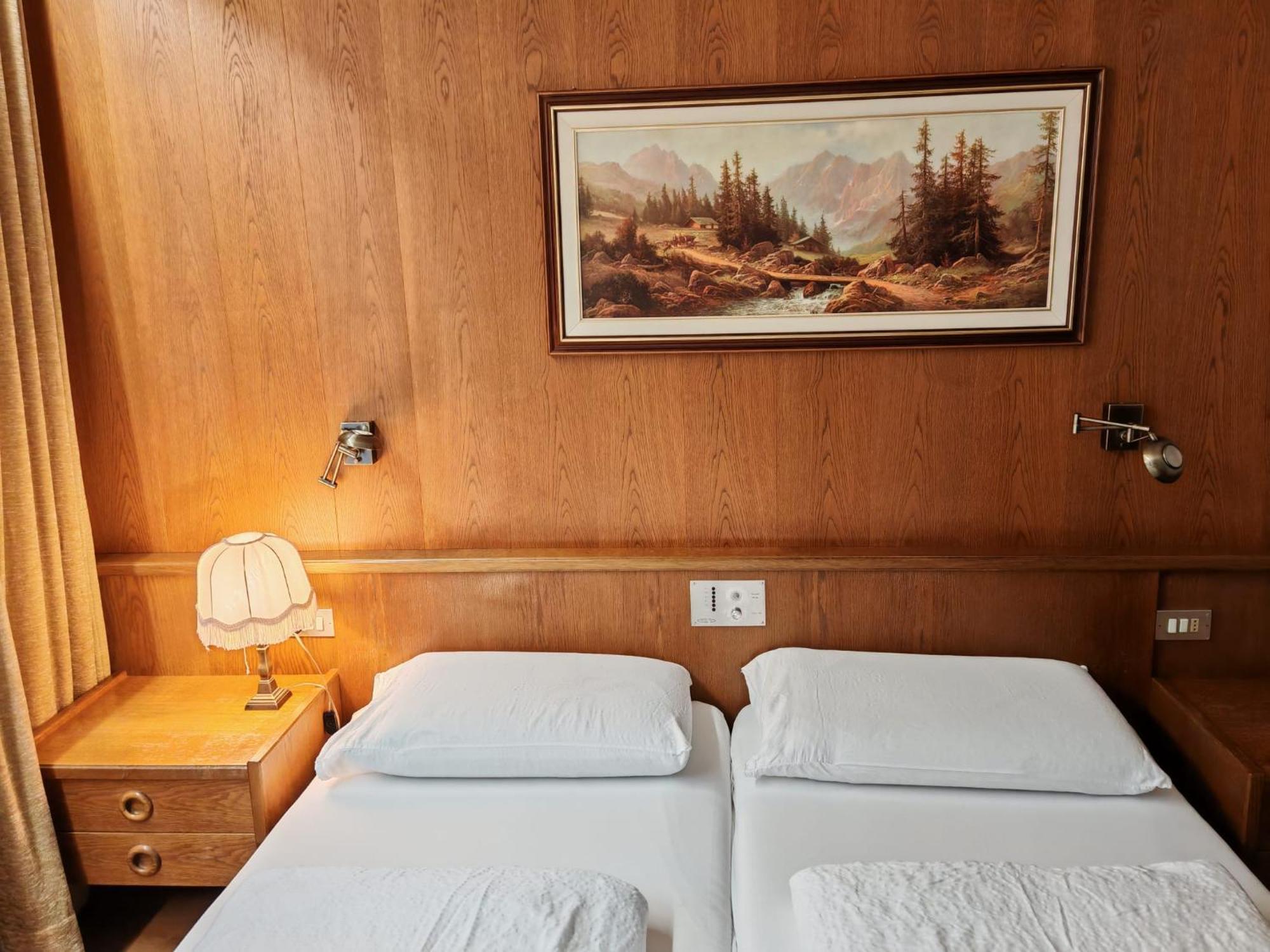 Hotel Alpenblick Sarentino ภายนอก รูปภาพ