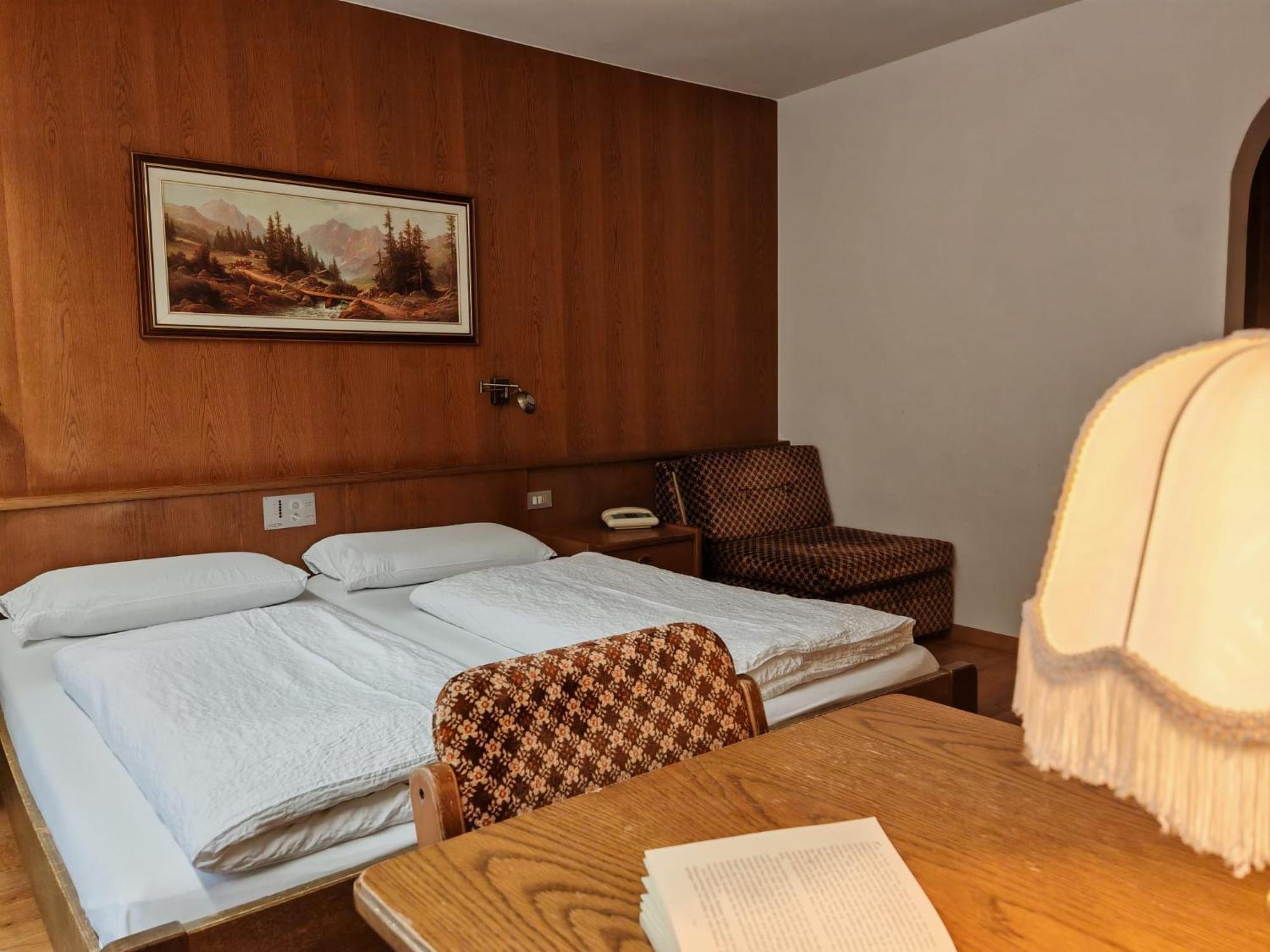 Hotel Alpenblick Sarentino ภายนอก รูปภาพ